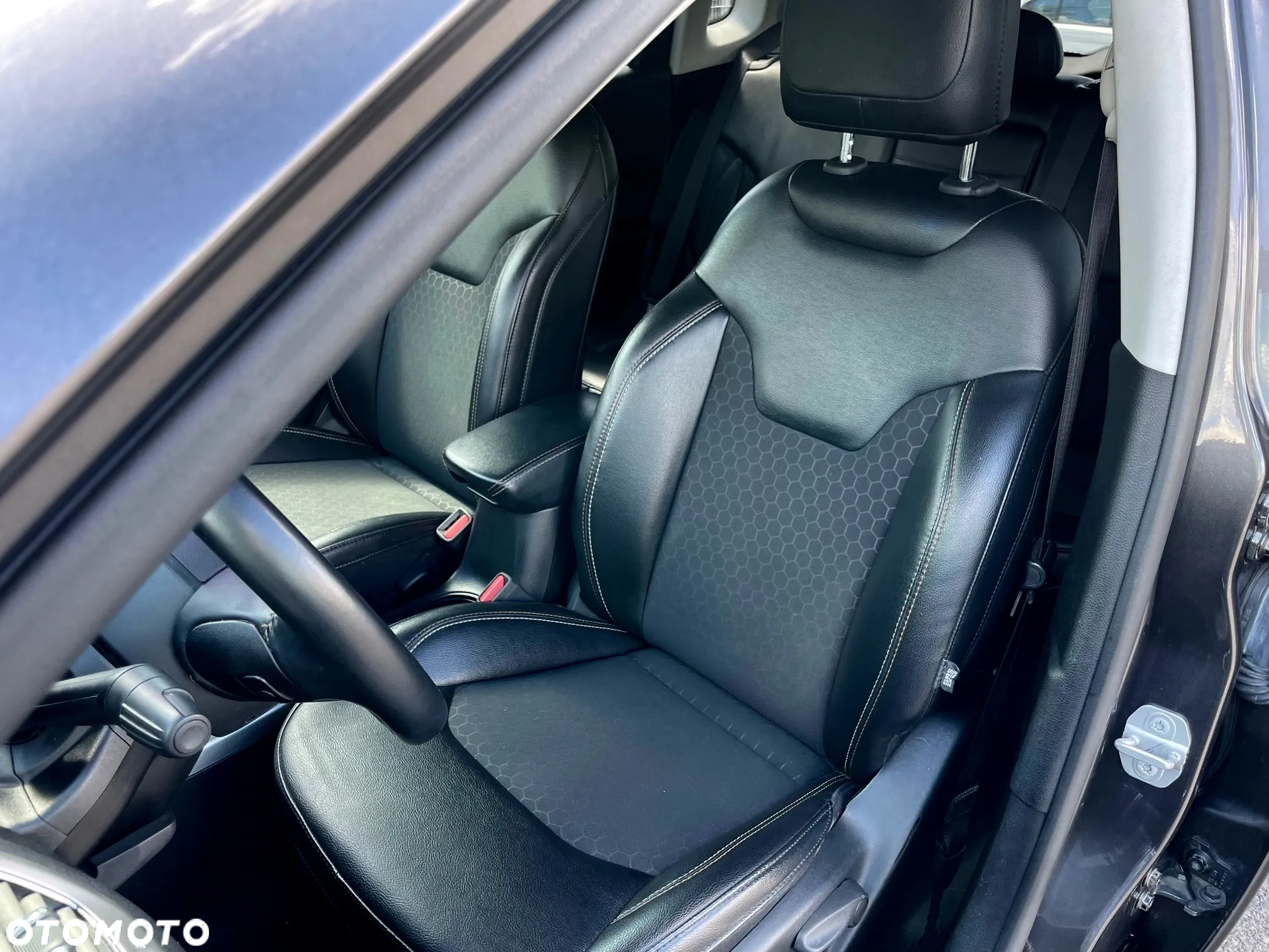 Jeep Compass - 18