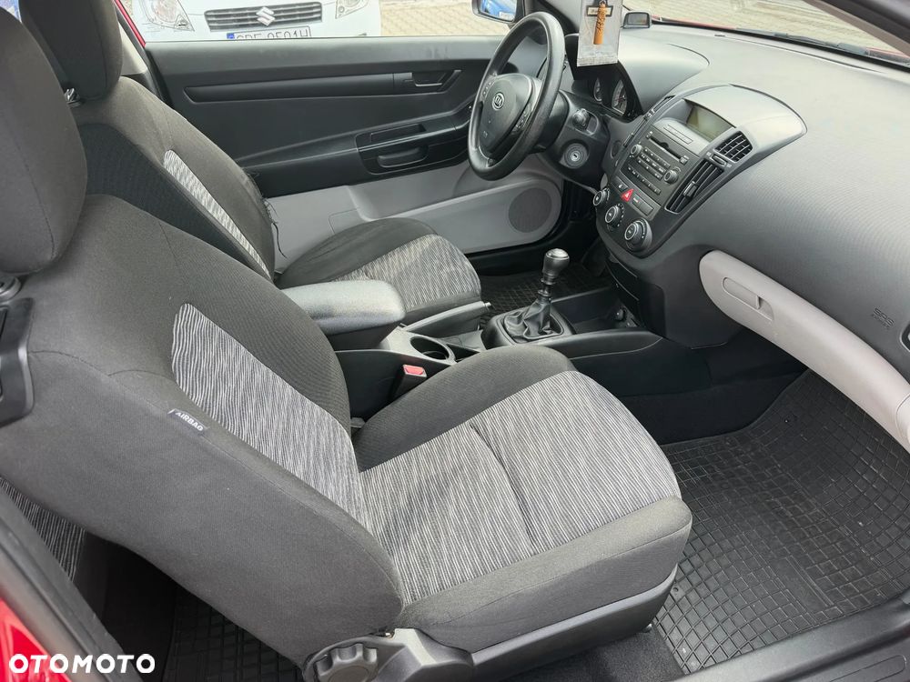 Kia ProCeed 1.4 Comfort - 12