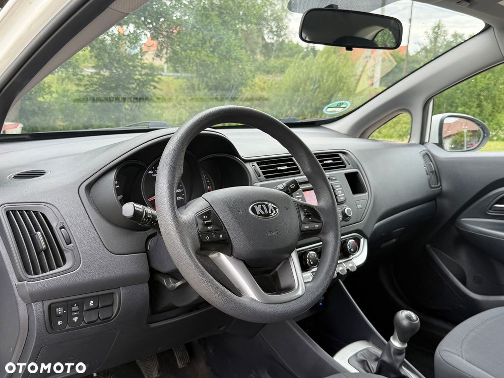 Kia Rio 1.2 Attract - 8