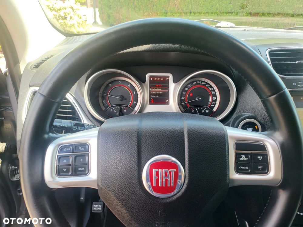 Fiat Freemont 2.0 Multijet Black Code AWD - 32