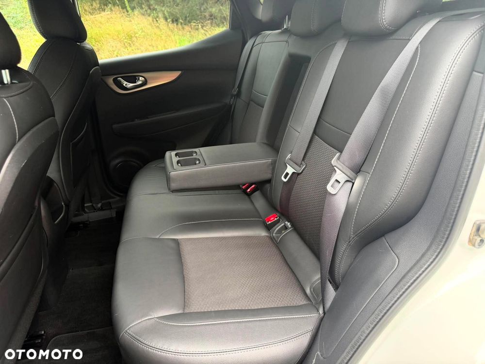 Nissan Qashqai 1.3 DIG-T Tekna - 30