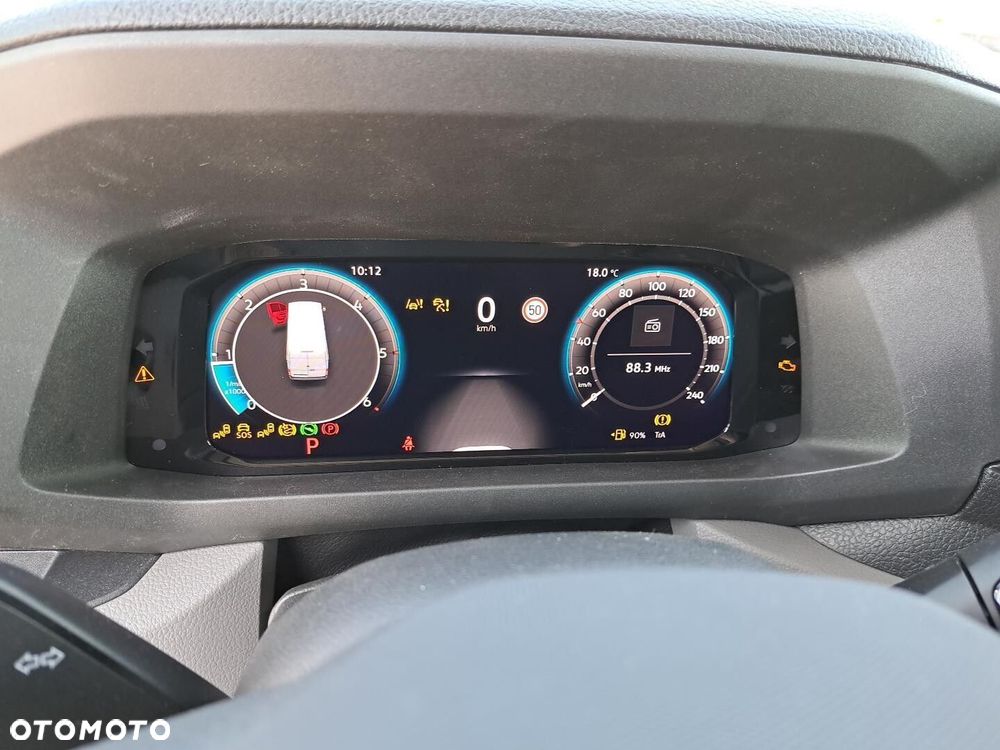 Volkswagen Grand California Grand California 600 DMC 3500kg silnik: 2,0 l TDI EURO VI-e SCR / 163KM/skrzynia biegów: Przedni napęd automatyczna 8-biegowa rozstaw osi: 3640 mm - 16