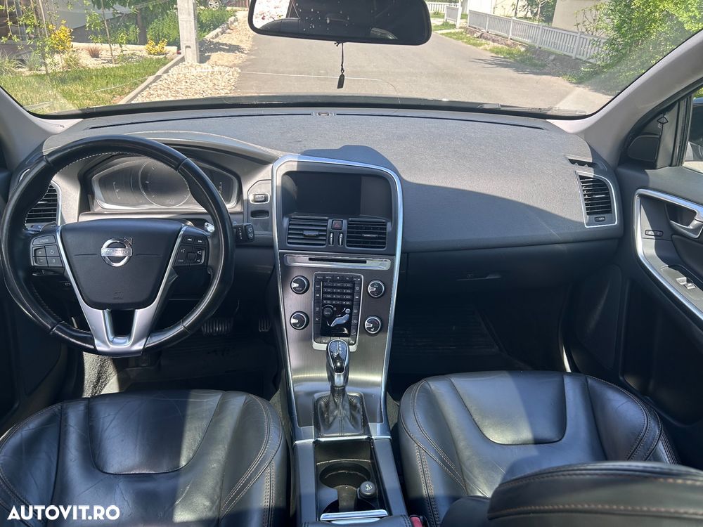 Volvo XC 60 D4 AWD Geartronic Summum - 5