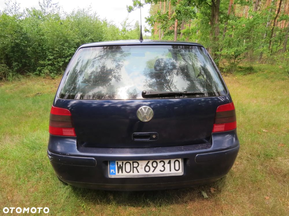 Volkswagen Golf - 10