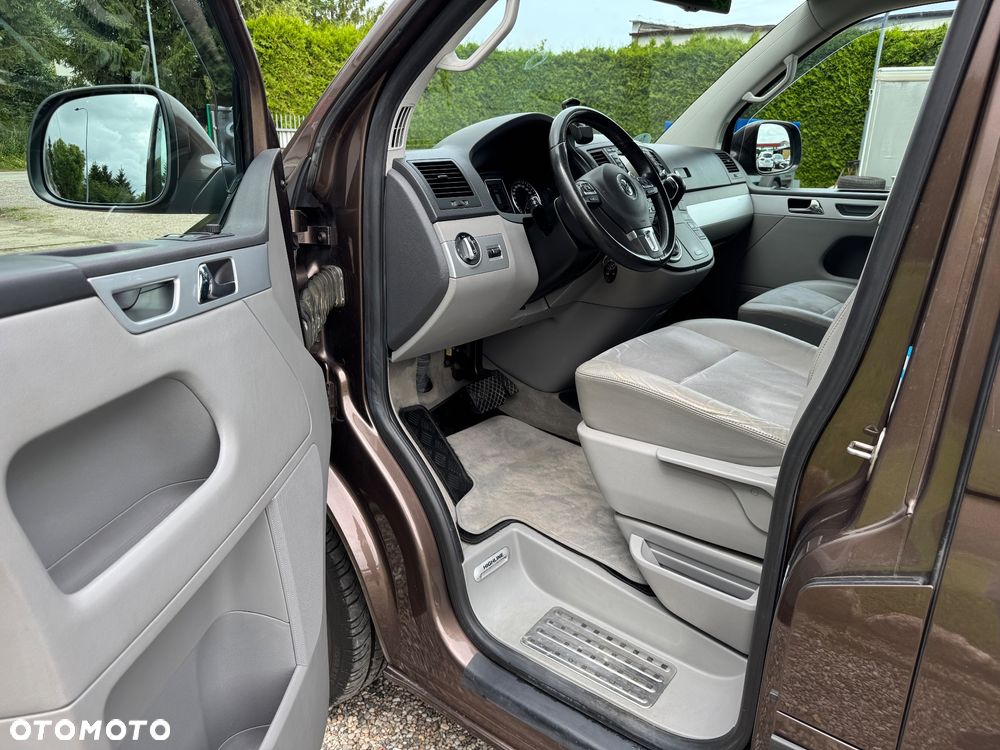 Volkswagen Multivan - 9