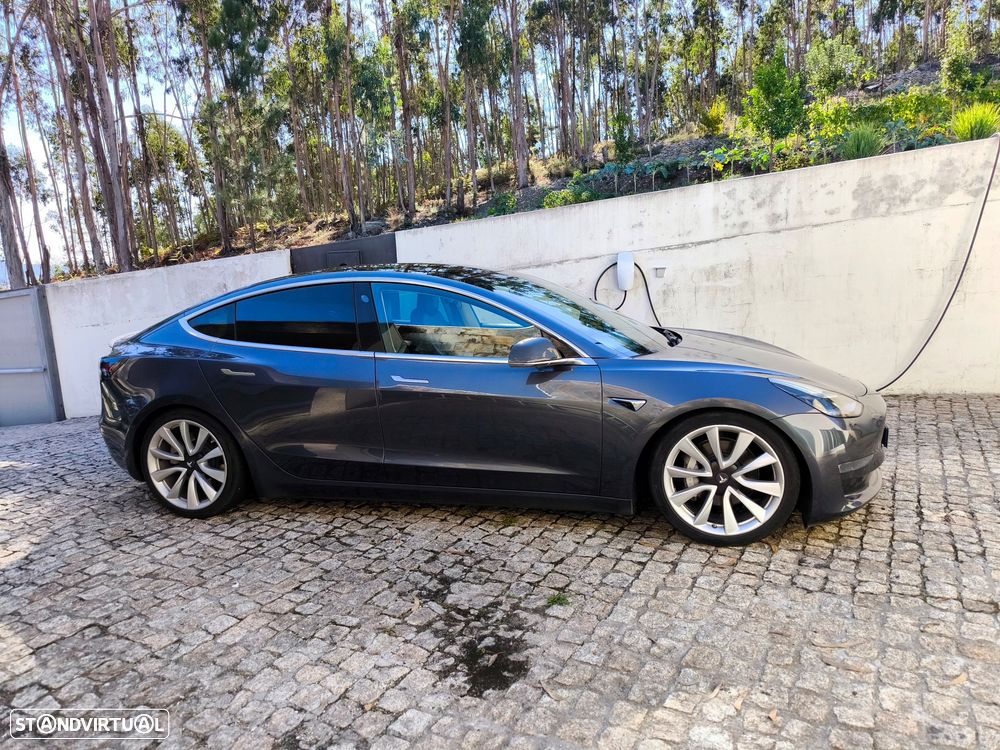 Tesla Model 3 Long Range AWD Dual Motor — fotografia 3