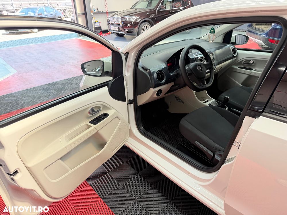 Volkswagen up! - 9