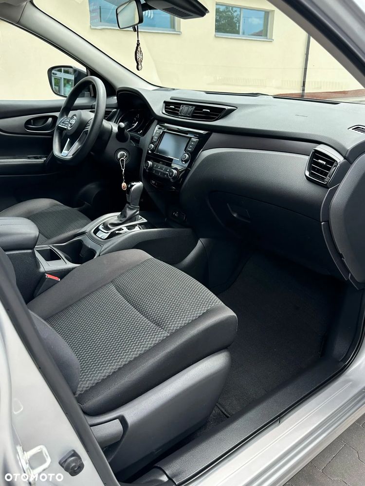 Nissan Rogue - 18