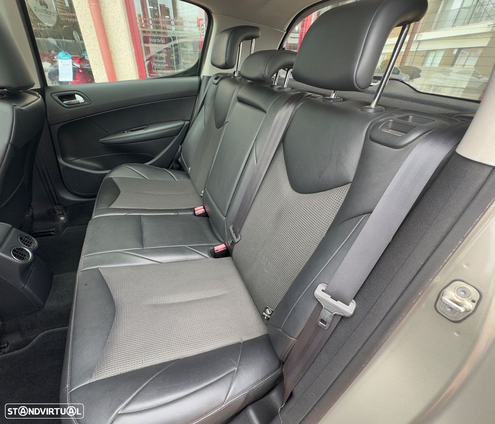 Peugeot 308 1.6 e-HDi Allure CMP6 - 15