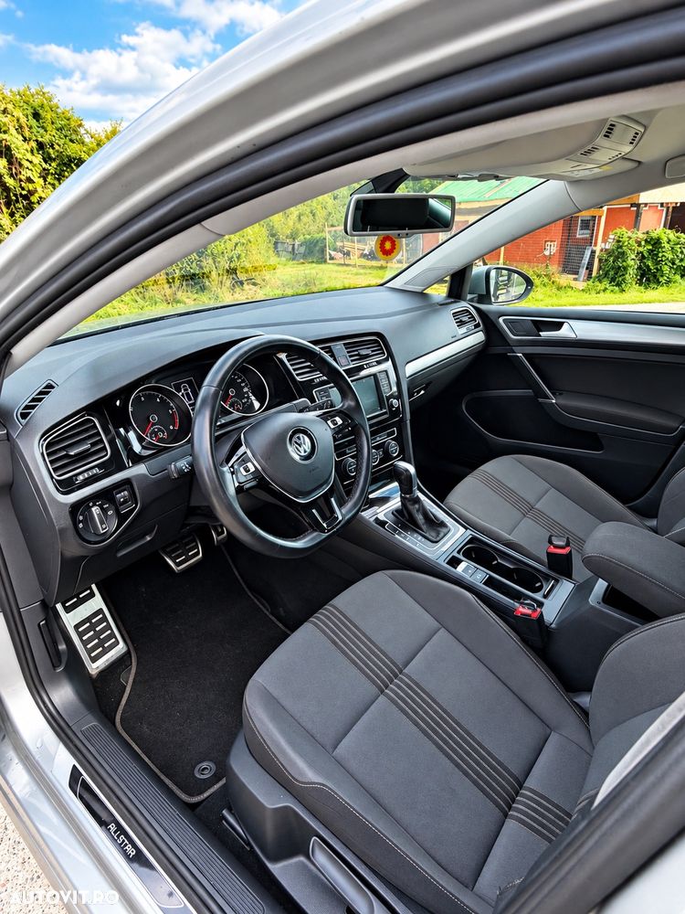 Volkswagen Golf - 5