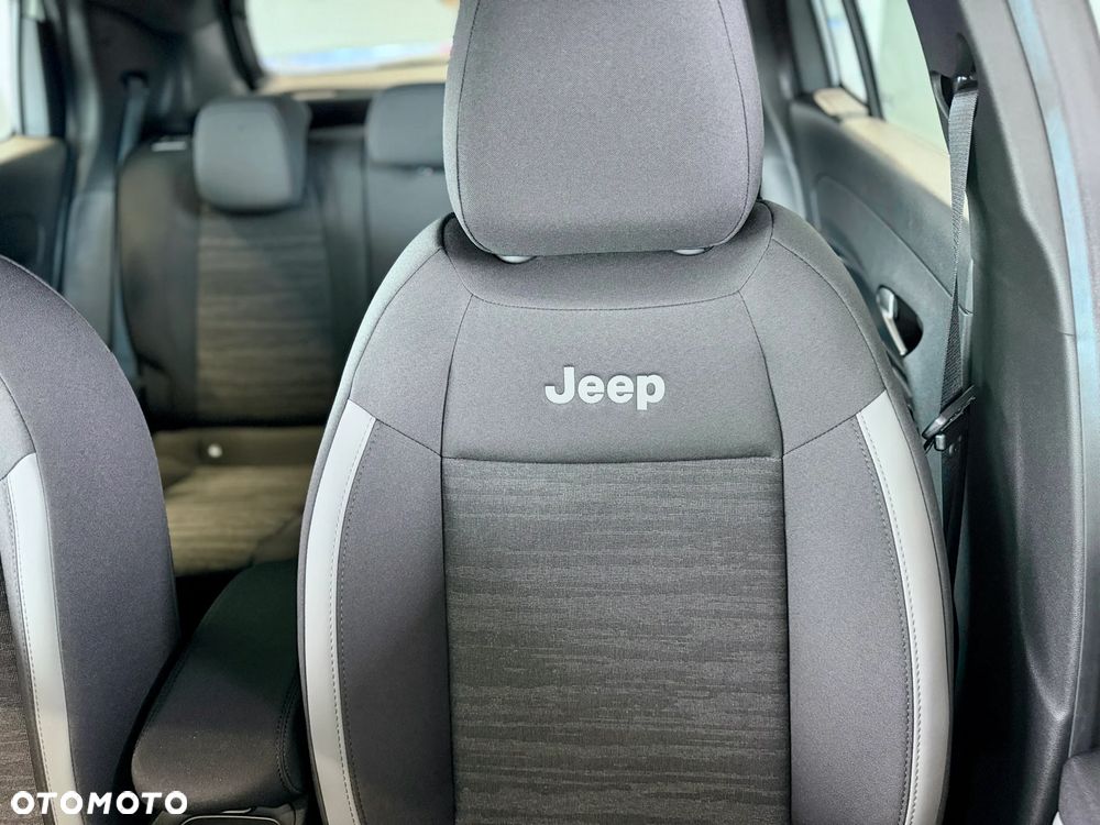 Jeep Avenger 1.2 T3 mHEV Longitude FWD eDCT6 - 16