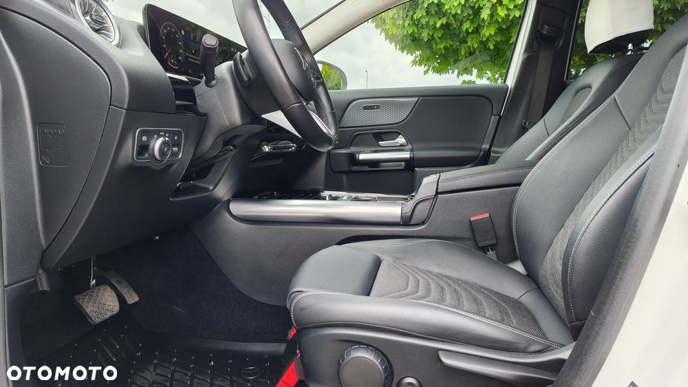 Mercedes-Benz GLA 200 Style - 25