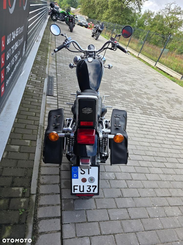 Suzuki Intruder - 28