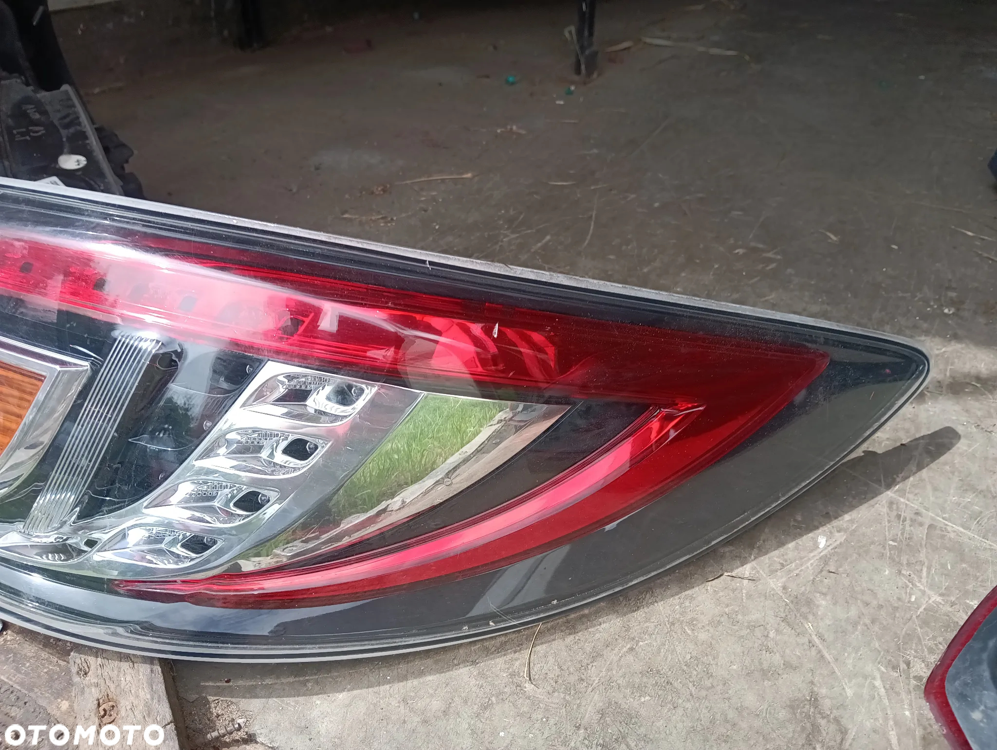 mazda 6 ii lampa tyl prawy tylnia tylna prawa w blotnik europa - 3