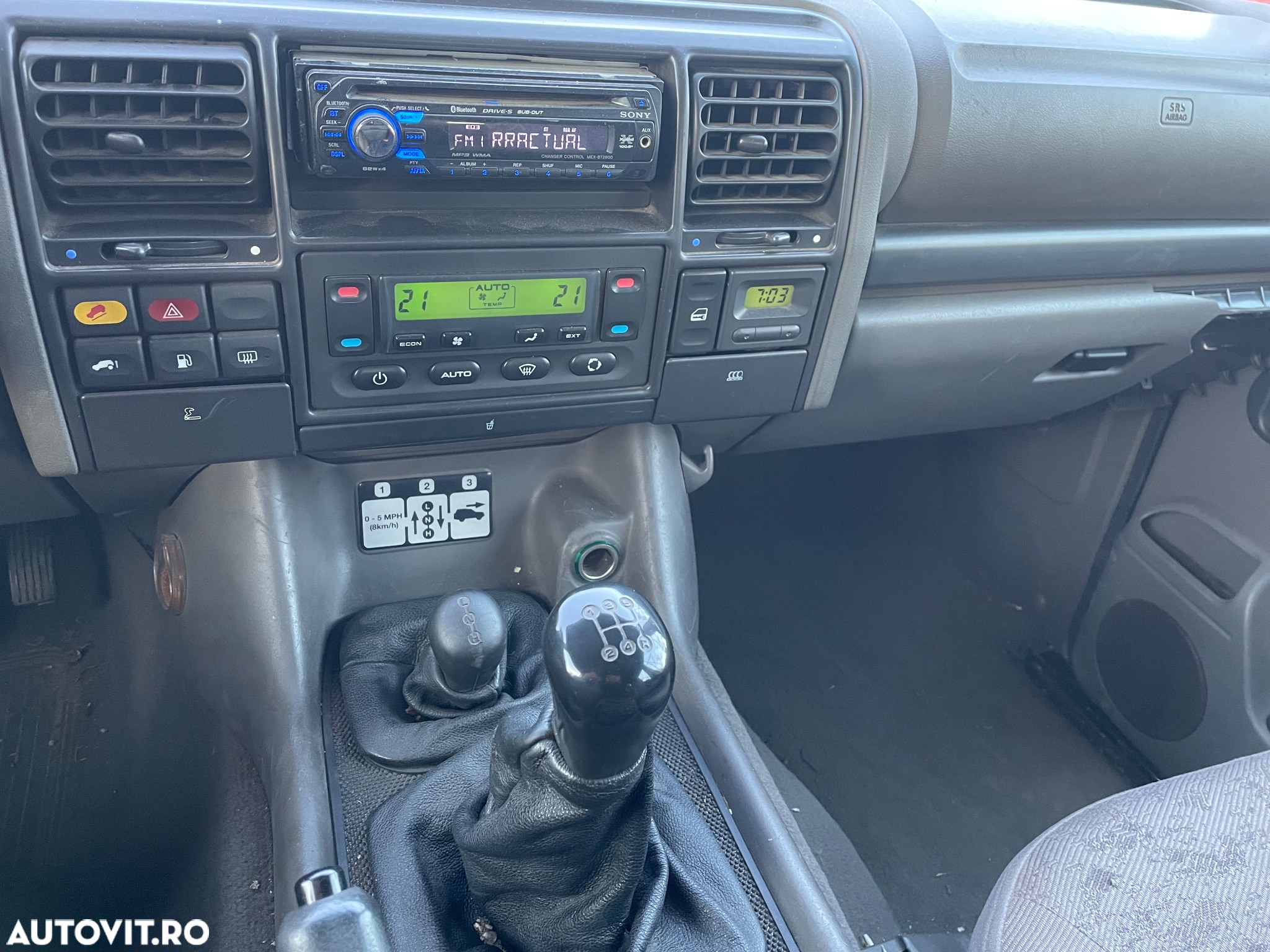 Land Rover Discovery - 10