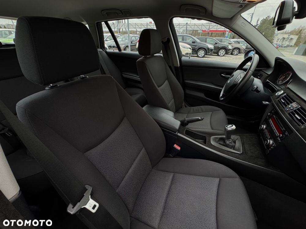 BMW Seria 3 325d DPF - 26