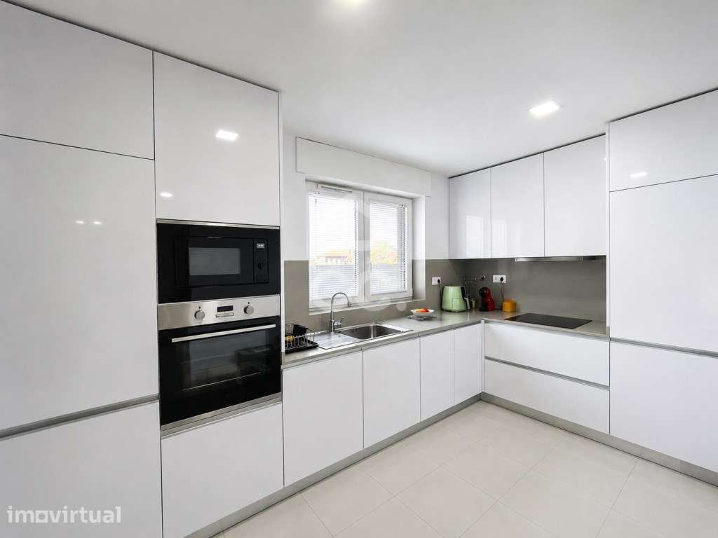 Apartamento T2 Semi-Novo com Fantástico Terraço em Ribeirão! - Grande imagem: 2/26