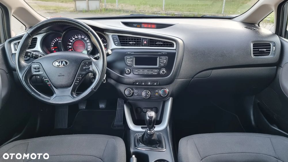 Kia Ceed SW 1.4 Attract - 13