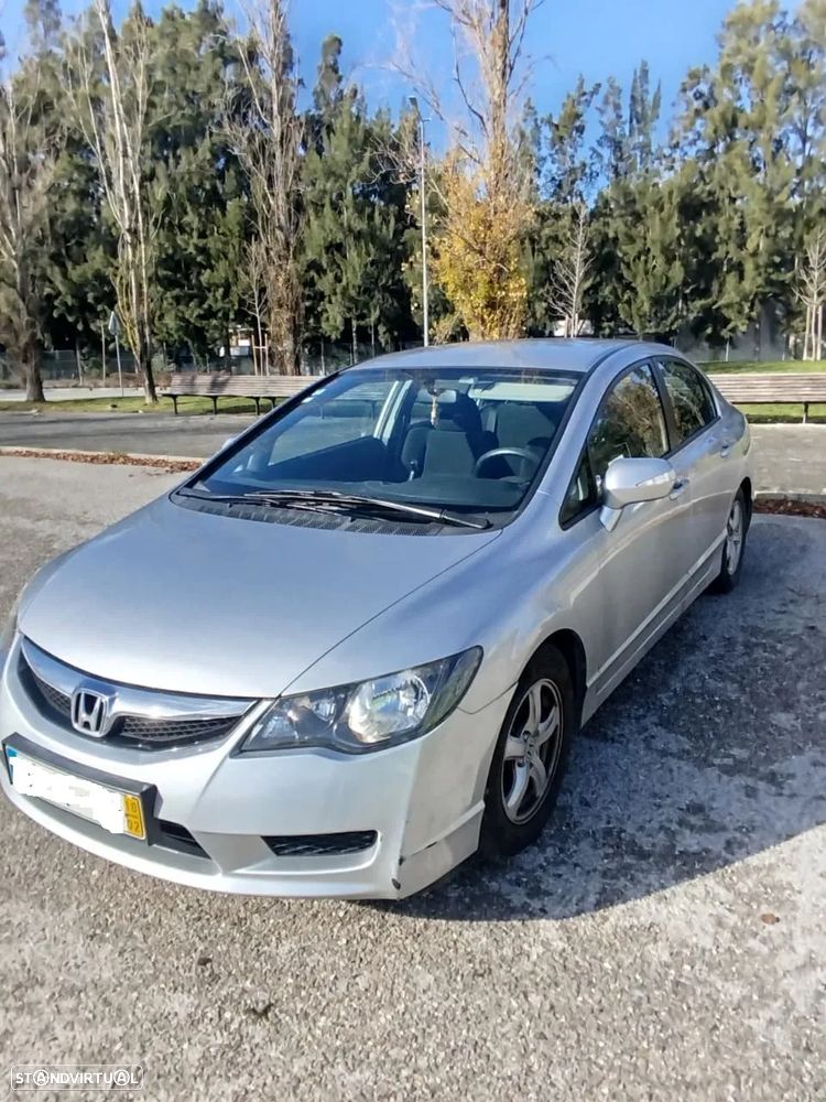 Honda Civic 1.3 DSI i-VTEC Hybrid Confort - 2