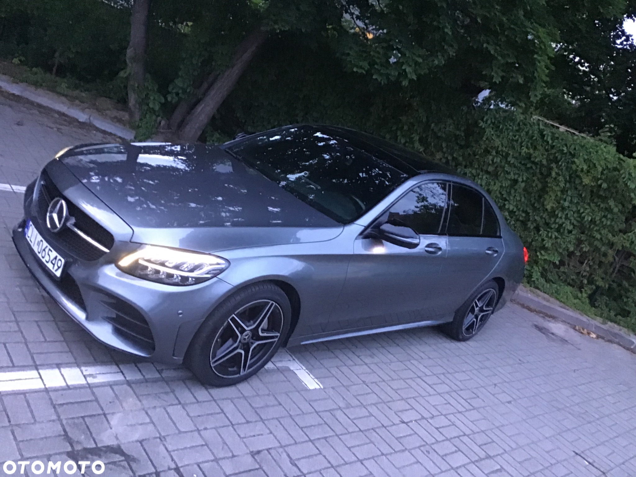 Mercedes-Benz Klasa C 300 4Matic 9G-TRONIC AMG Line - 11