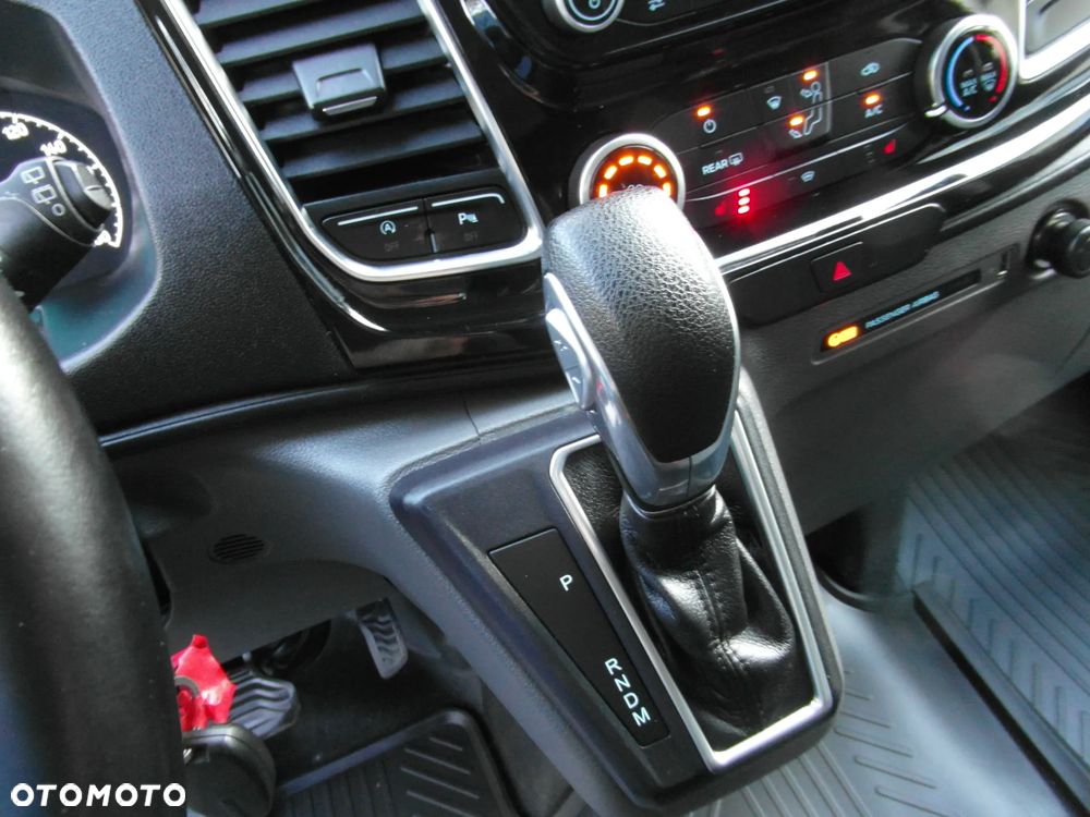 Ford TRANSIT CUSTOM SPORT - 28