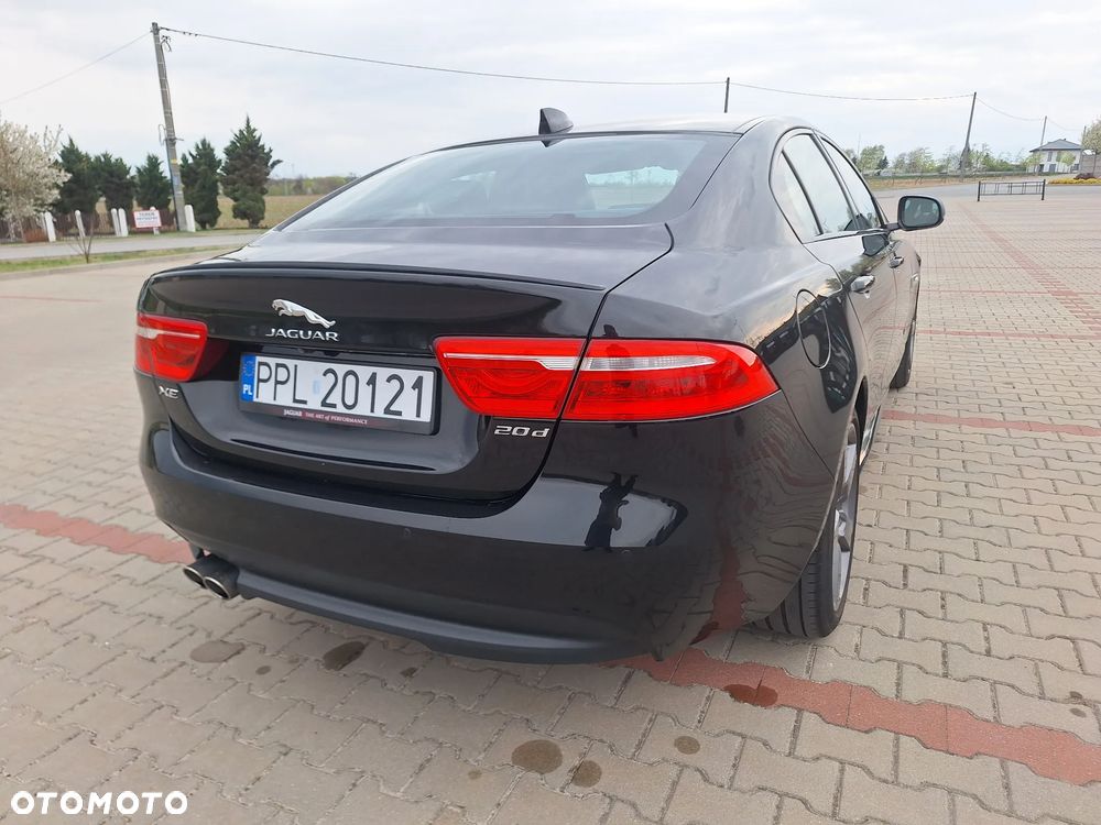 Jaguar XE 20d R-Sport - 15