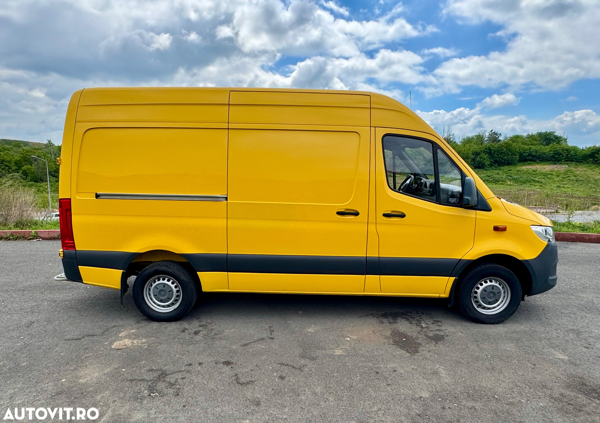 Mercedes-Benz Sprinter - 4