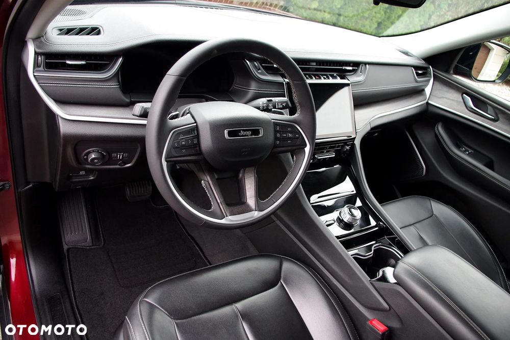 Jeep Grand Cherokee - 11