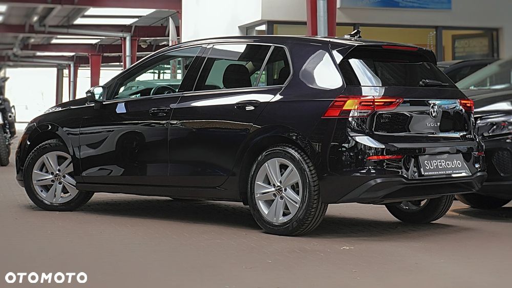 Volkswagen Golf 1.5 eTSI Life DSG - 8