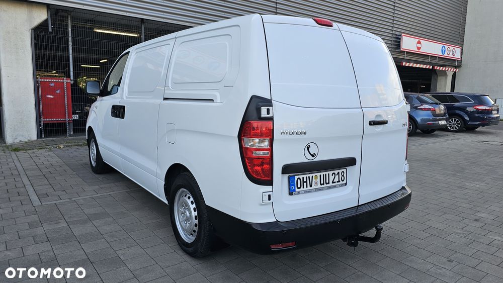 Hyundai H-1 - 5