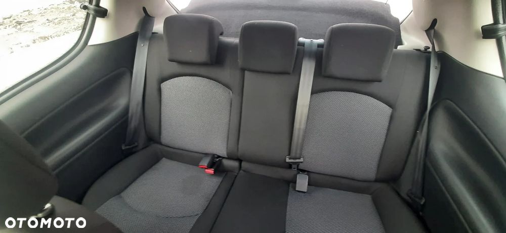 Peugeot 206 plus - 36