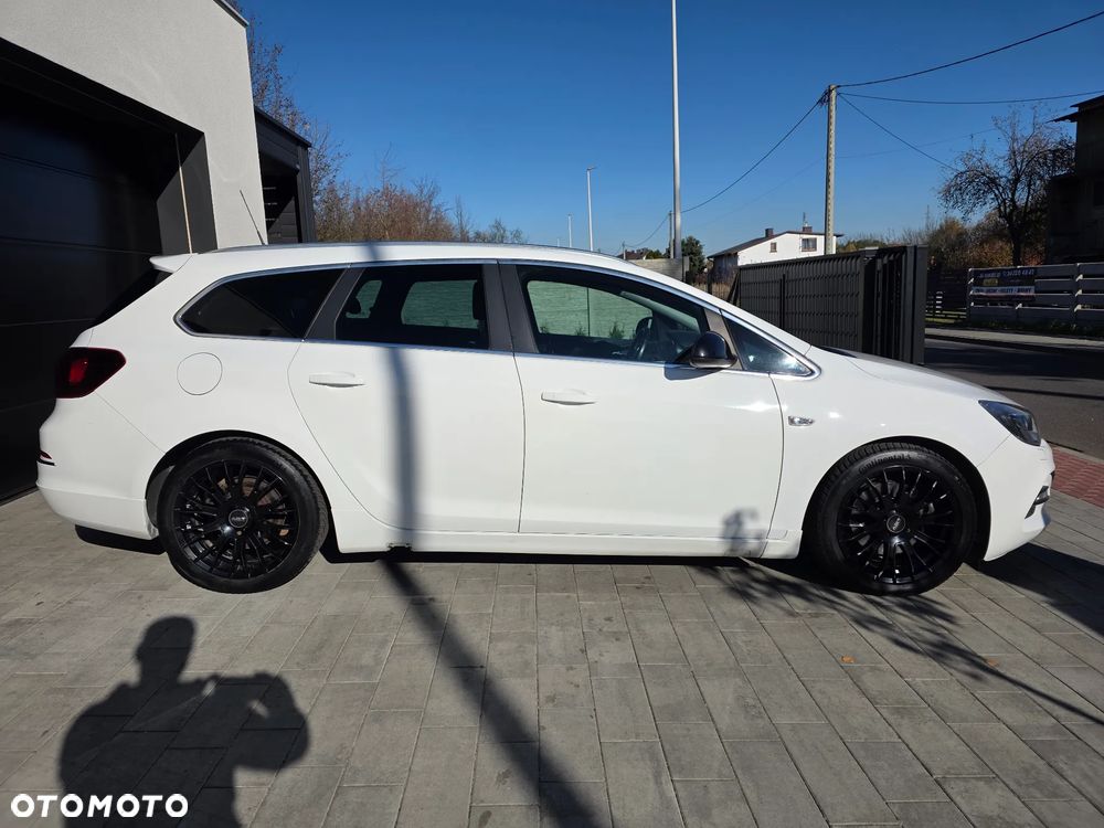Opel Astra 2.0 BiTurbo CDTI DPF ecoFLEX SportsTourer St - 10