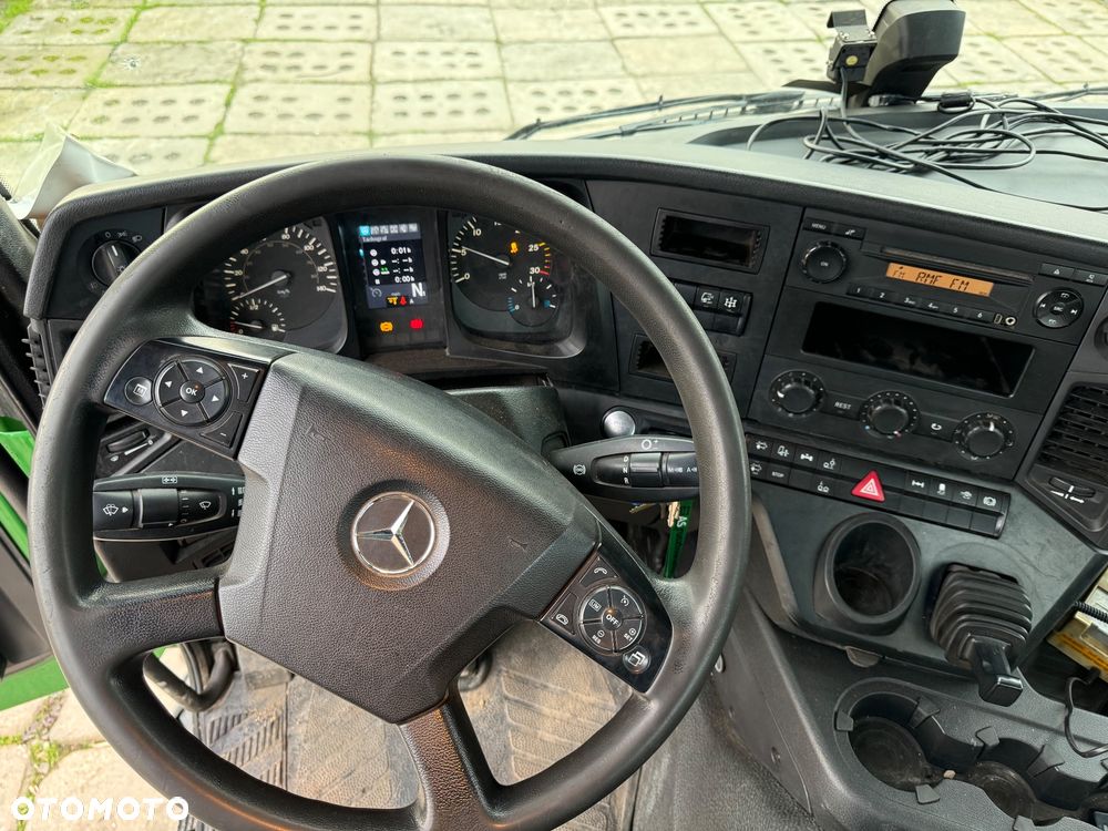 Mercedes-Benz AROCS - 10