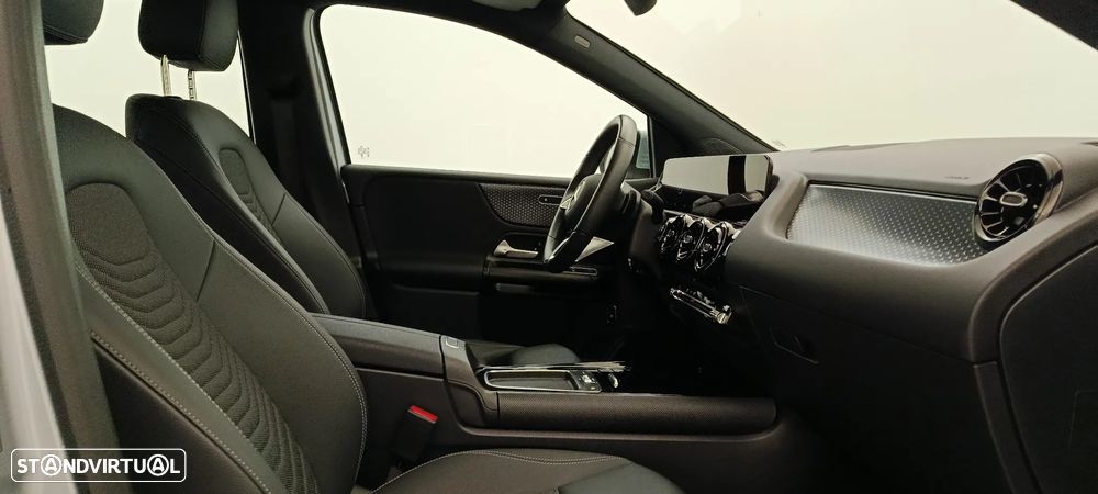 Mercedes-Benz B 180 d - 29