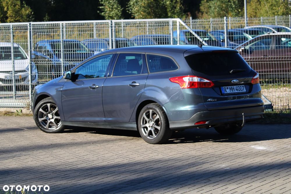 Ford Focus SW - 14