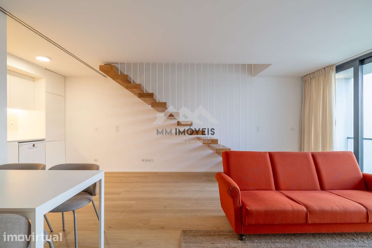 Apartamento T1 Duplex |  Como novo | Varanda | Bonfim - Grande imagem: 3/25