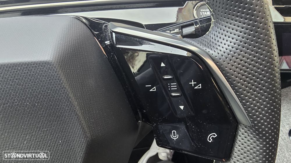 Peugeot E-3008 GT - 51