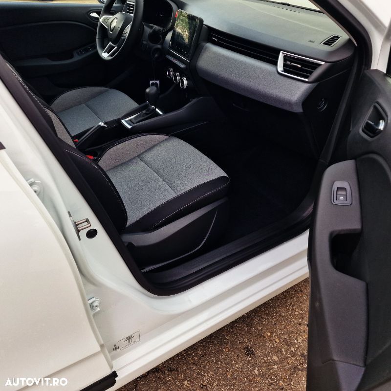 Renault Clio - 23