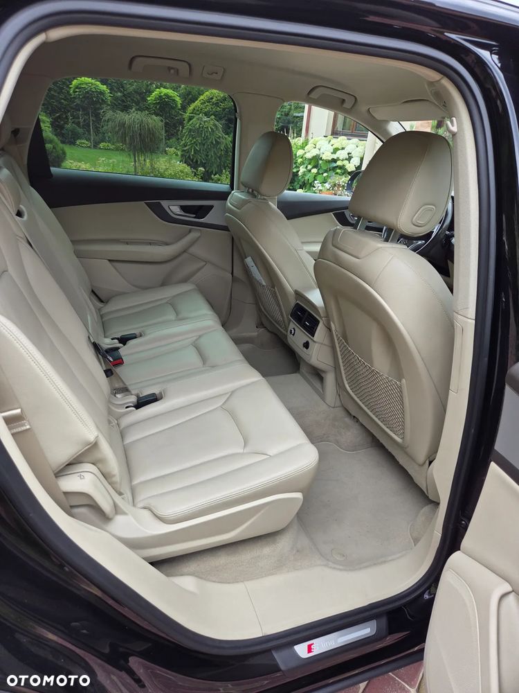 Audi Q7 - 7
