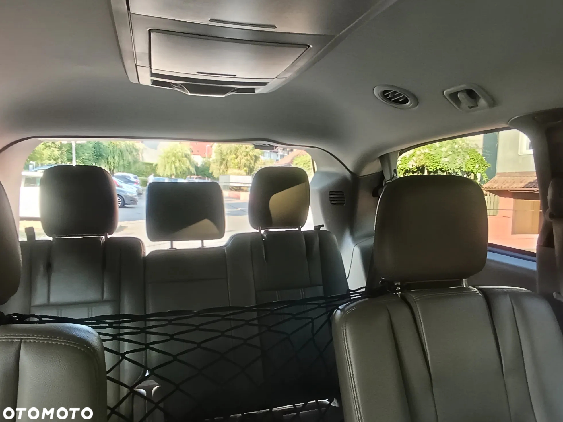 Chrysler Town & Country 3.6 Touring - 38