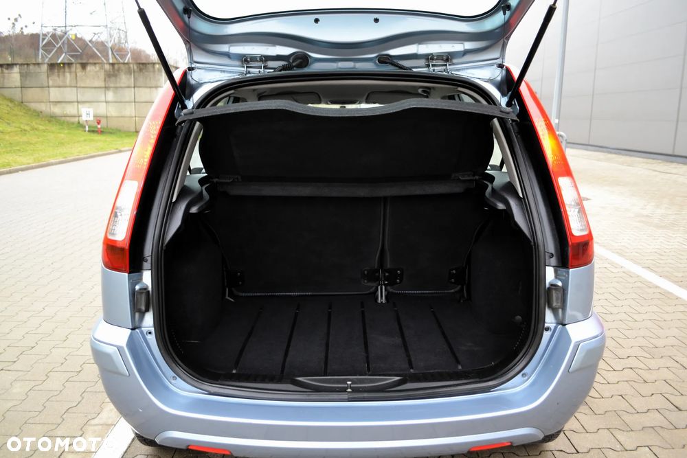 Ford Fusion 1.6 Ambiente - 31