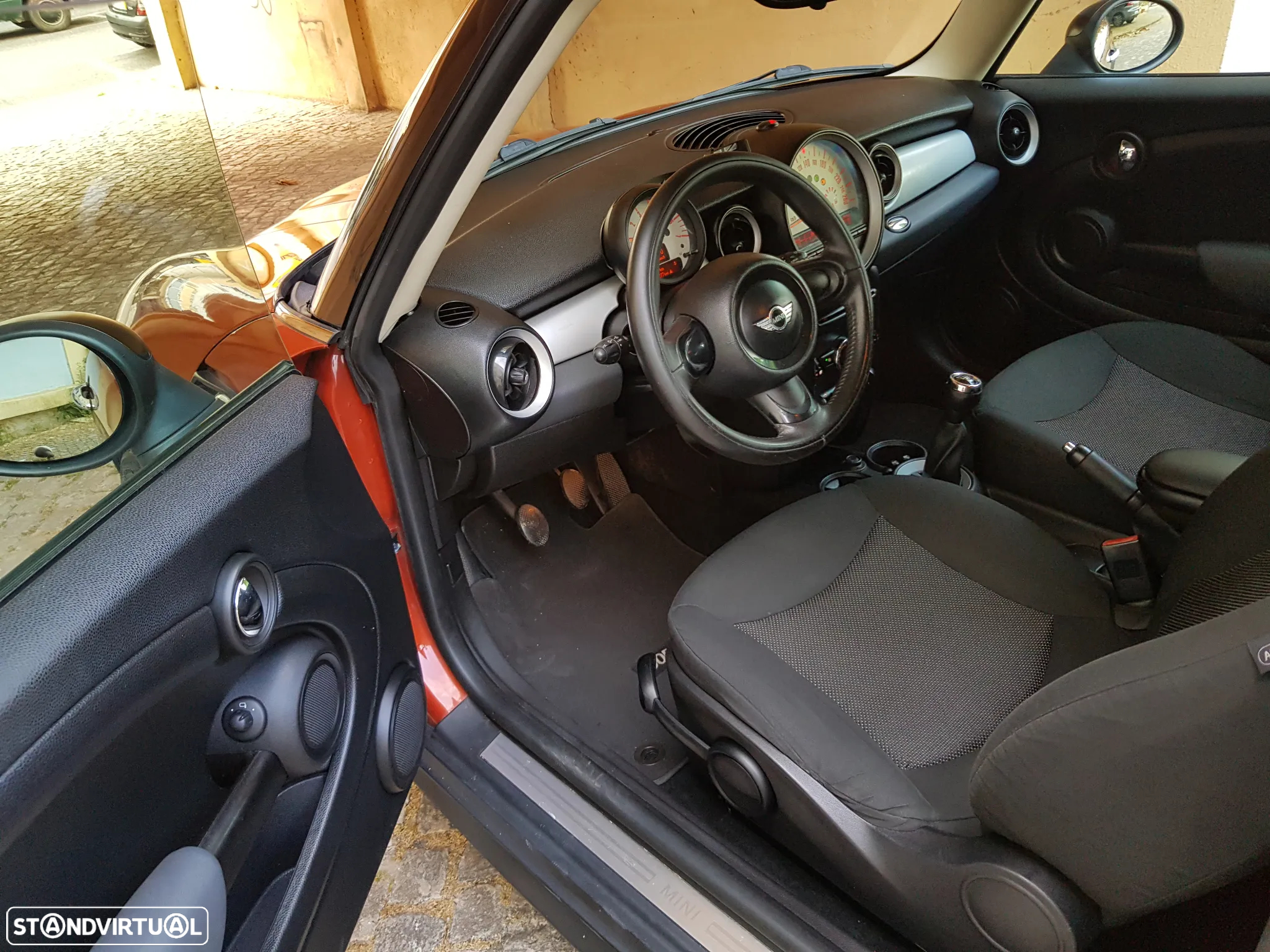 MINI 3 Portas One D - 13