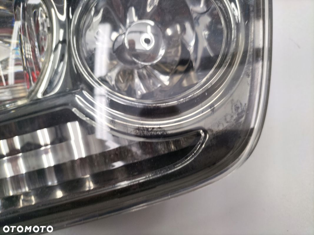 Lampa LEWY TYŁ LEWA TYLNA Lexus RX300 II - 2
