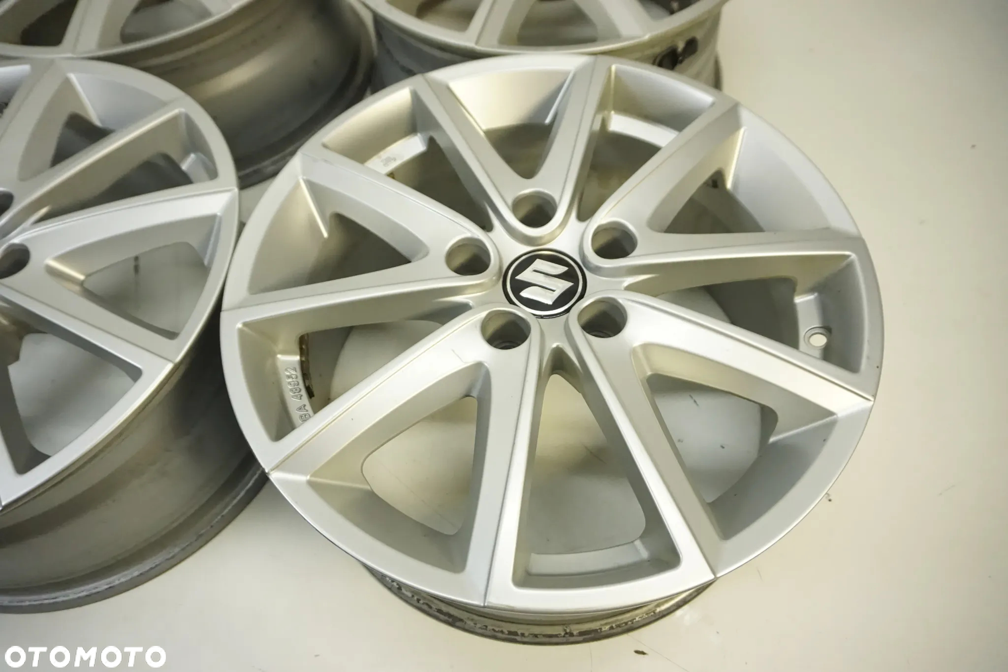 FELGI ALUMINIOWE 17 SUZUKI SX4 S CROSS C CROSS VITARA KIZASHI GRAND VITARA SWIFT ET50  5X114,3 - 8
