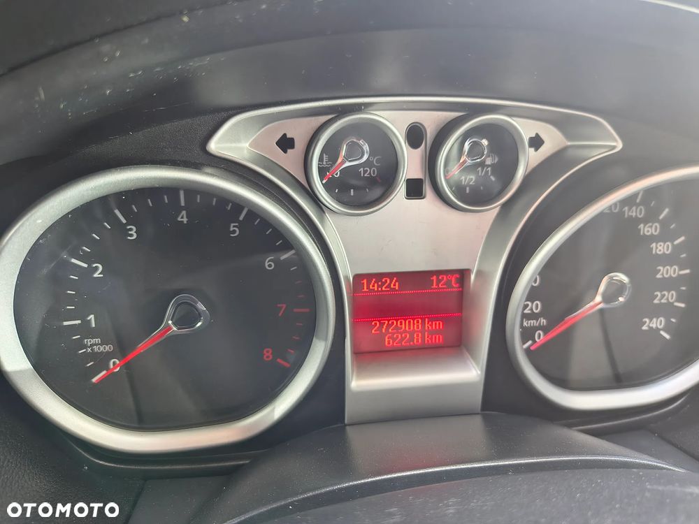 Ford Focus 1.6 16V Trend - 11