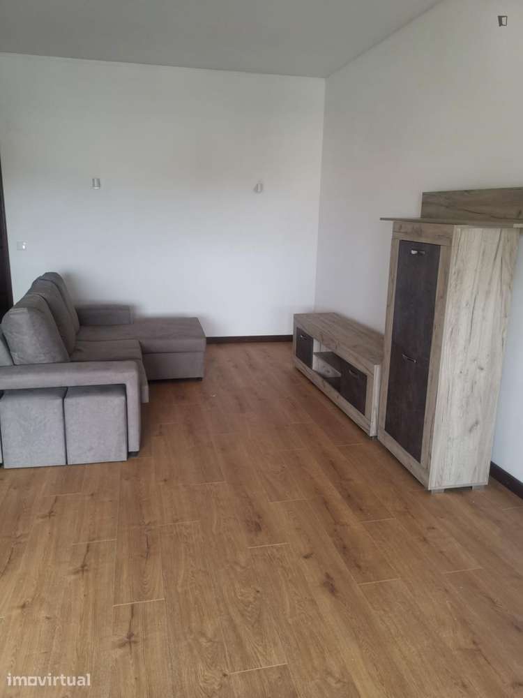 Cama - localizado em Ramalde Porto - Grande imagem: 2/13