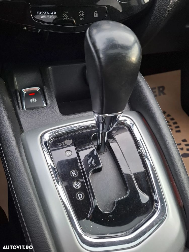 Nissan Qashqai 1.6 DCI Start/Stop X-TRONIC N-Connecta - 20
