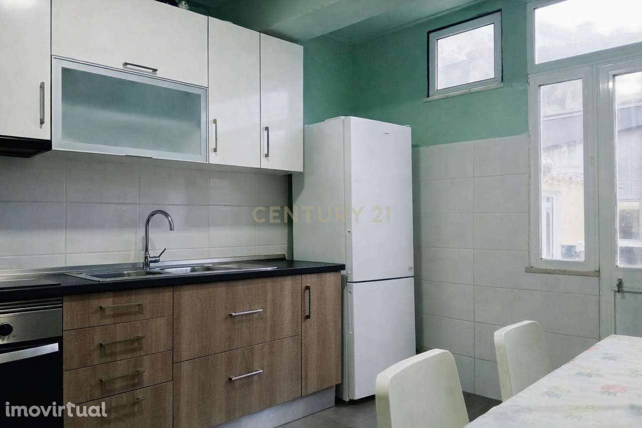 Apartamento T2 em Amadora  com espaço exterior - Grande imagem: 4/21