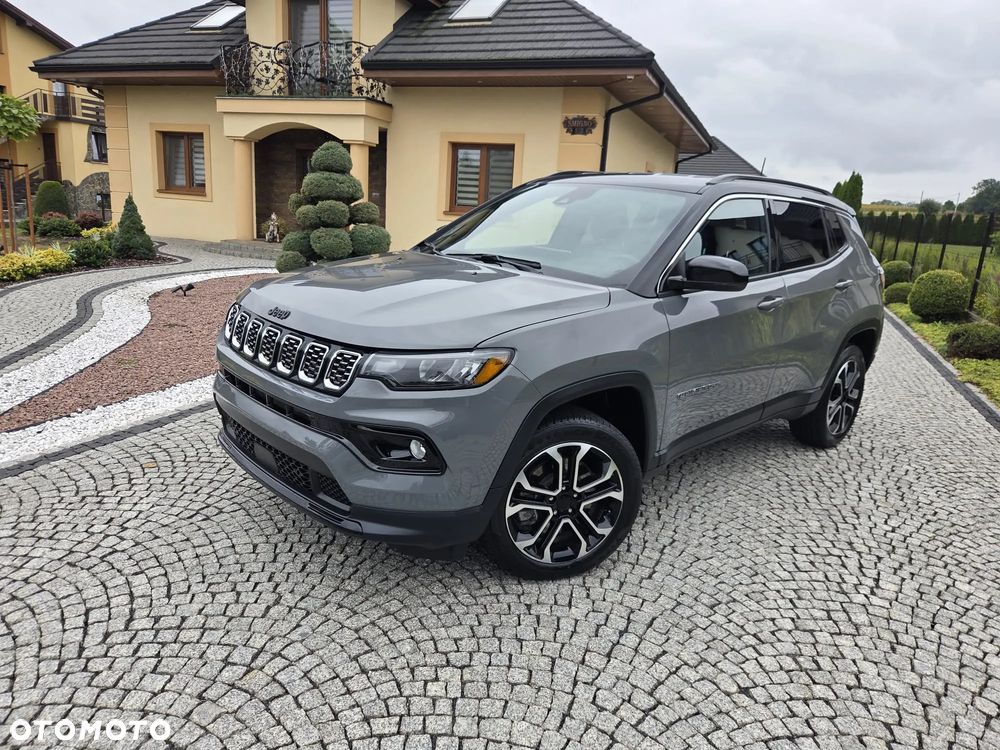 Jeep Compass - 1