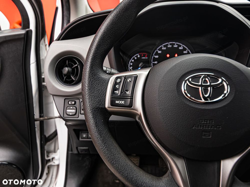 Toyota Yaris Active 1.5 111KM - 16